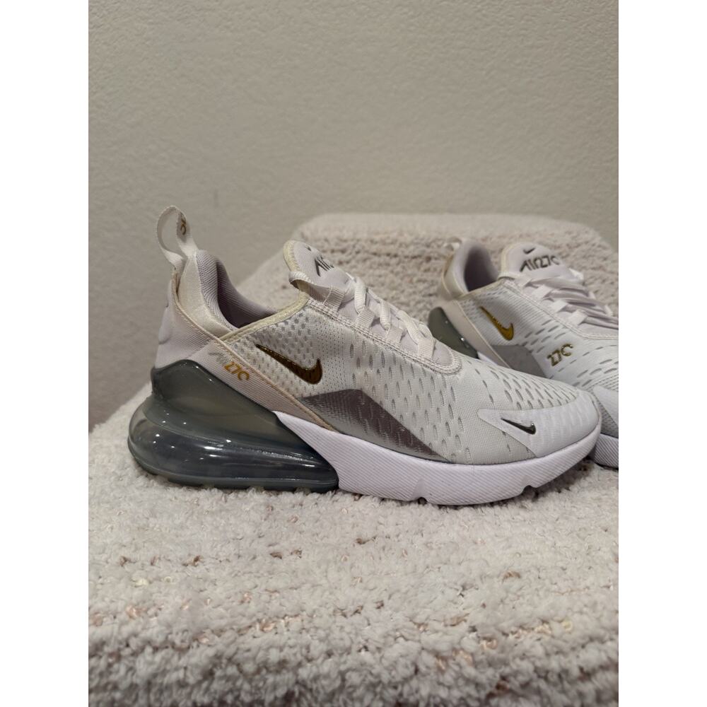 Nike Womens Air 270 Sneakers Shoes White Metallic Gold Low Top Lace Up Size 8.5